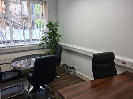 Offices to let in Whaley Bridge